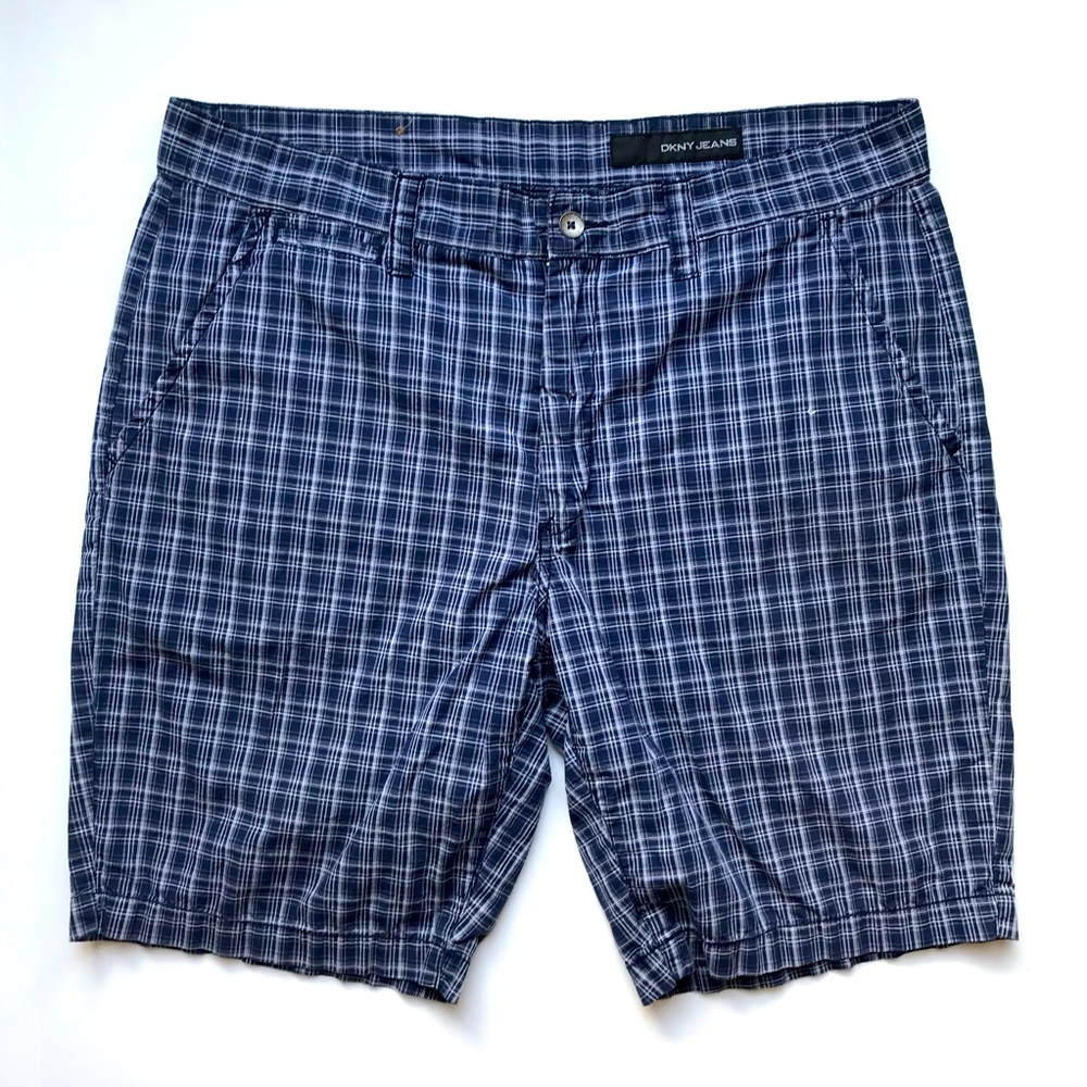 DKNY Men’s Flat Front Shorts Navy Plaid Size 38
